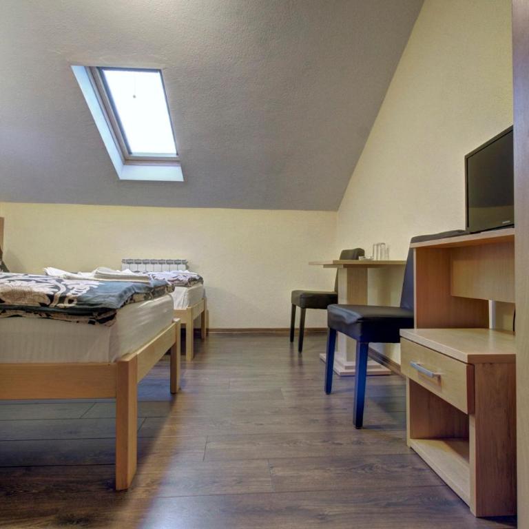 Tihe Noci Motel - Twin Room - 6