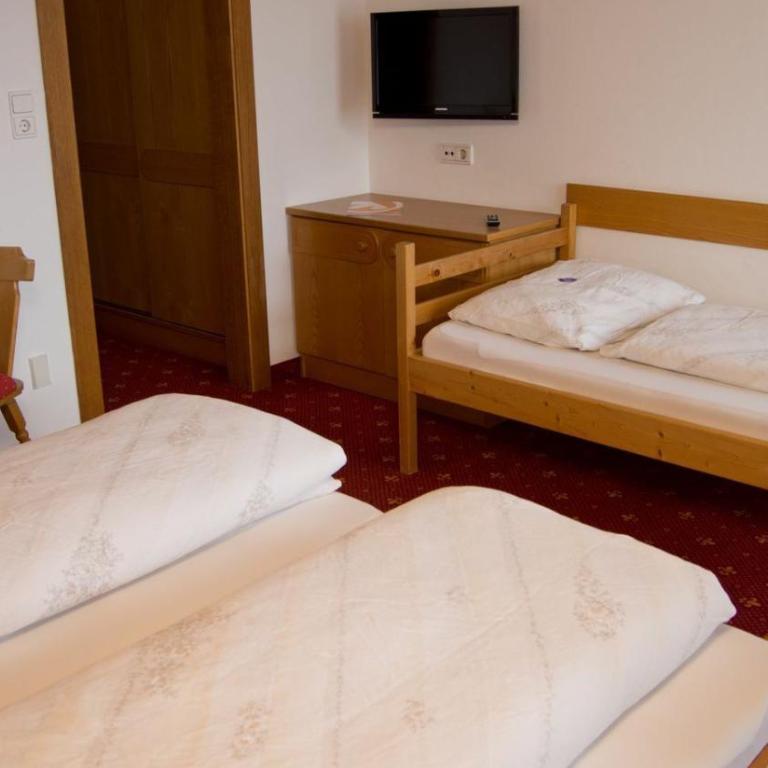 Pension Traube - Double Room - 4