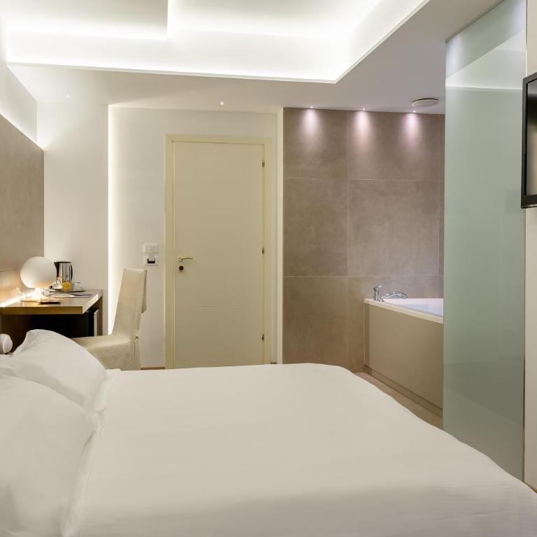 Hotel Polo - Suite con Vasca Idromassaggio - 10