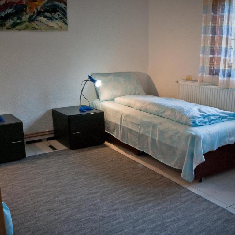 Guest House Ozon - Apartment mit Gartenblick - 8