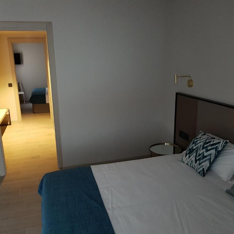 HOTEL TORRENT - Habitación Familiar Deluxe - 4