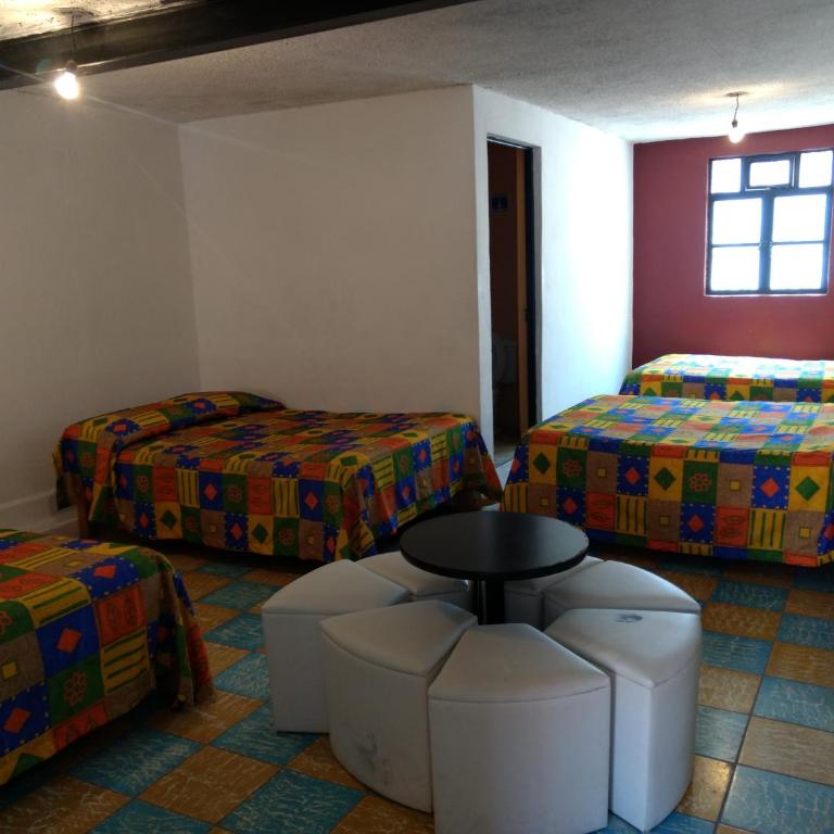 Hotel Hacienda Morales. - Family Room with Private Bathroom - 1
