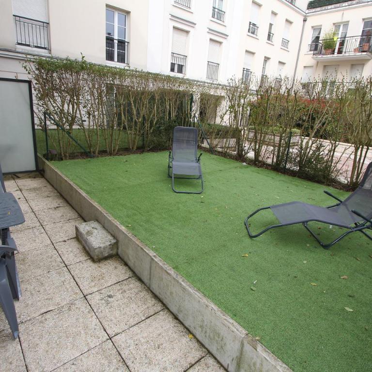 Appartement face Vallée Village et très proche Disney - Apartment - 13