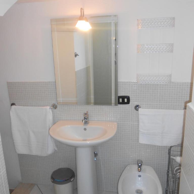 Casa Desirè - Two-Bedroom Apartment - 14