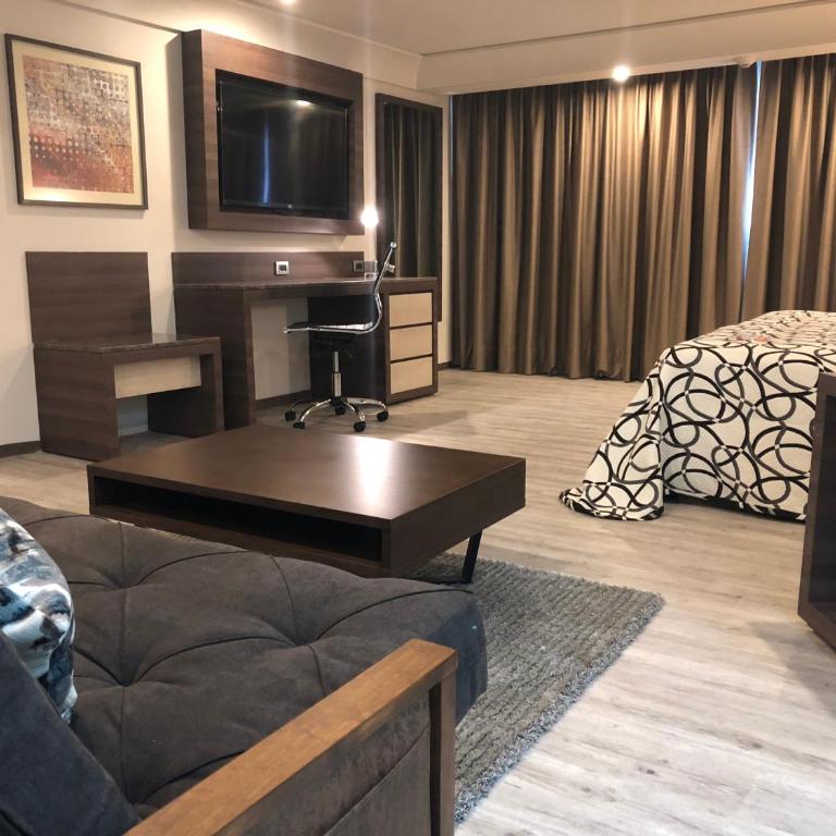 Econo Express Hotel - Suite Deluxe con cama extragrande - 8
