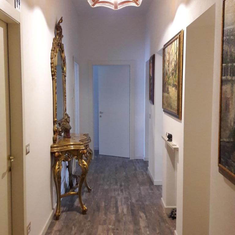 Romeo & Juliet Non-Hotel - Quadruple Room with Private External Bathroom - 1