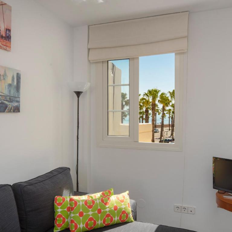 Happy Puerto Marina - Apartamento con terraza - 10