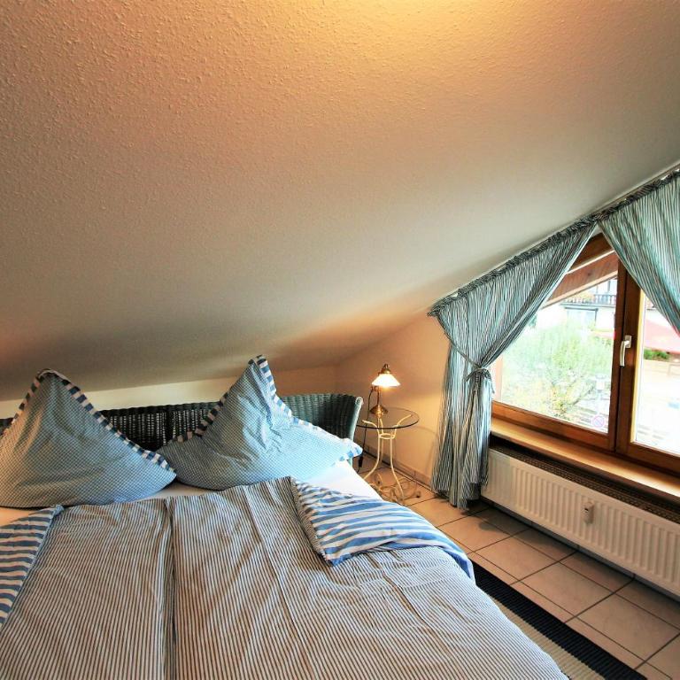 Alpenflair Ferienwohnungen Whg 223 - Apartment - 11