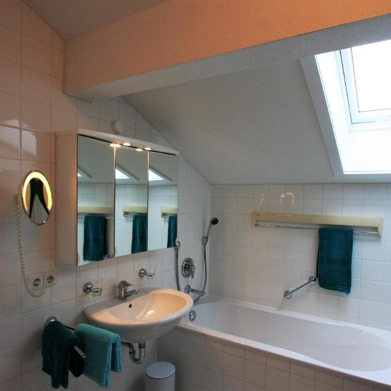 Alpenflair Ferienwohnungen Whg 223 - Apartment - 19