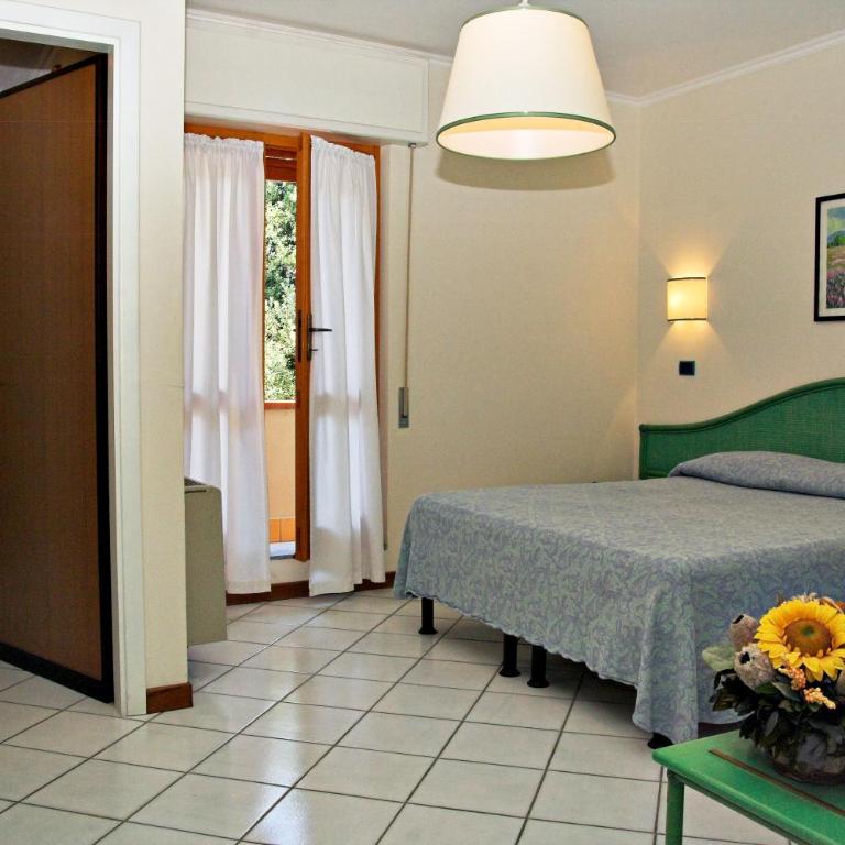 Hotel Kyrton - Camera Matrimoniale con Balcone - 16