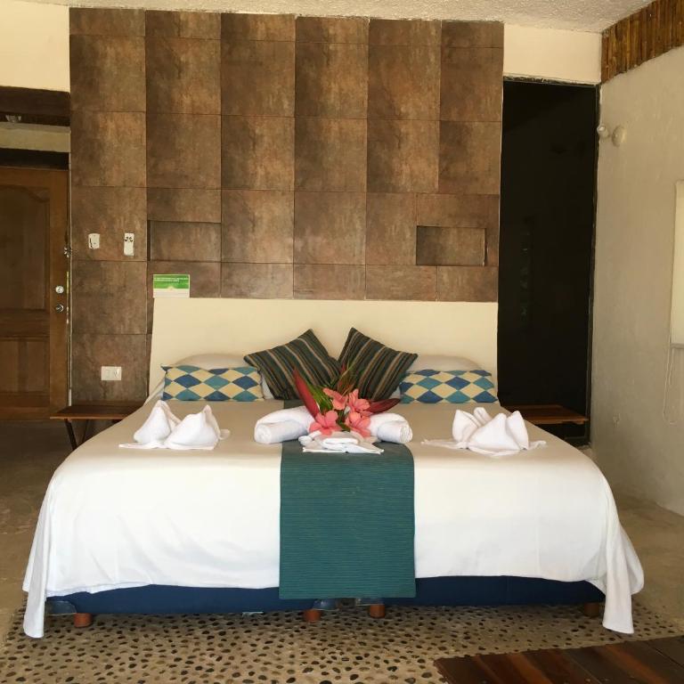 Maria's Kan Kin - King Room with Ocean View - 3