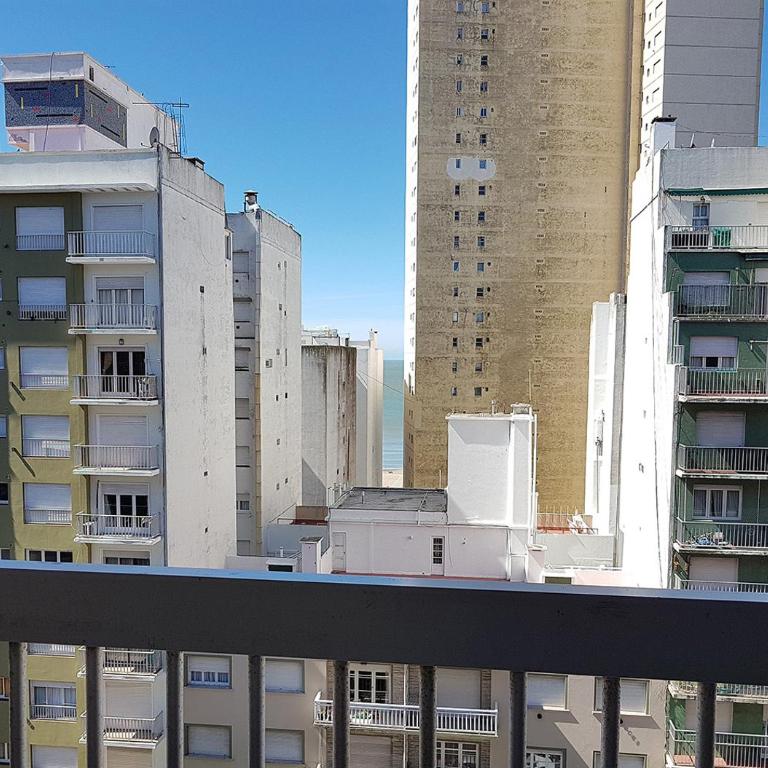Depto. c/balcón, Colón y Olavarría - Apartamento - 11