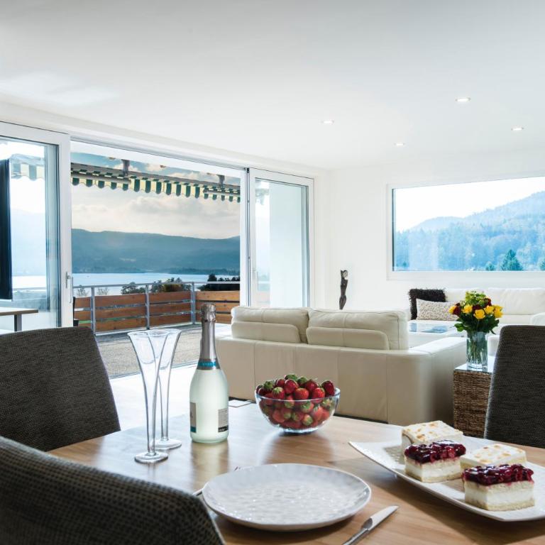 Große Ferienwohnung mit Seeblick nahe Wörthersee Ideal für Familien & Gruppen - Deluxe Apartment mit 3 Schlafzimmern, Terrasse und Seeblick - 5