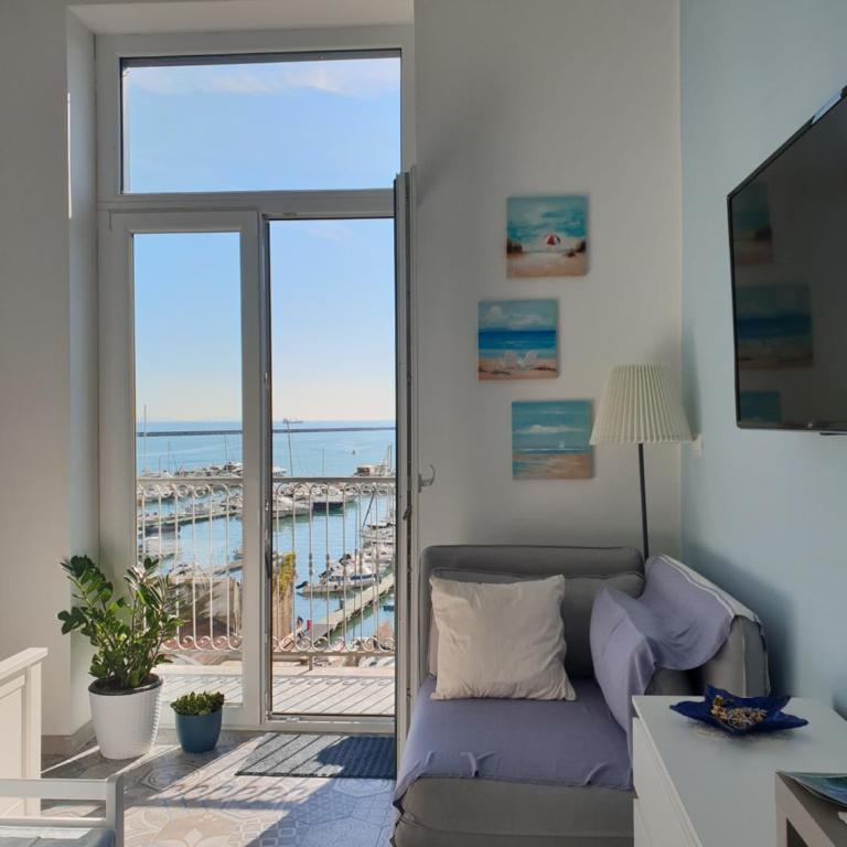 Nereidi Suites - Camera Matrimoniale Deluxe con Balcone e Vista Mare - 2