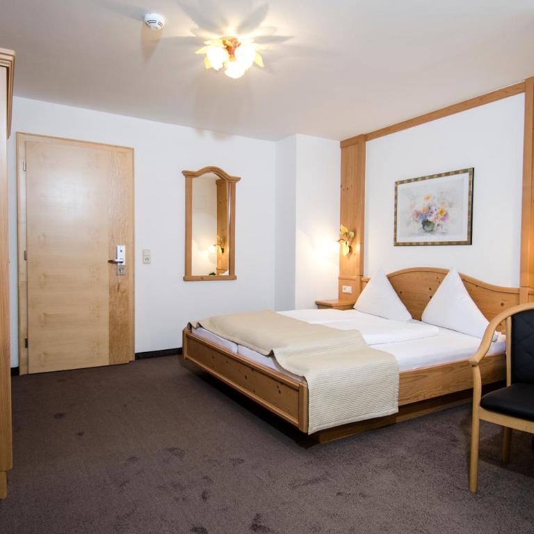Hotel Garni Subretta - Deluxe Zimmer - 7