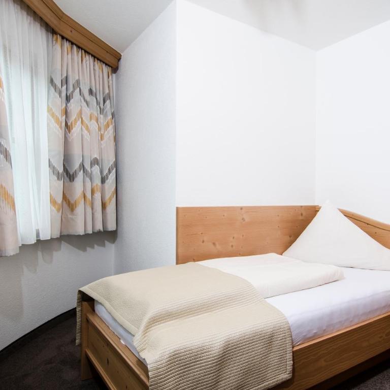 Hotel Garni Subretta - Zweibettzimmer mit Bad - 1