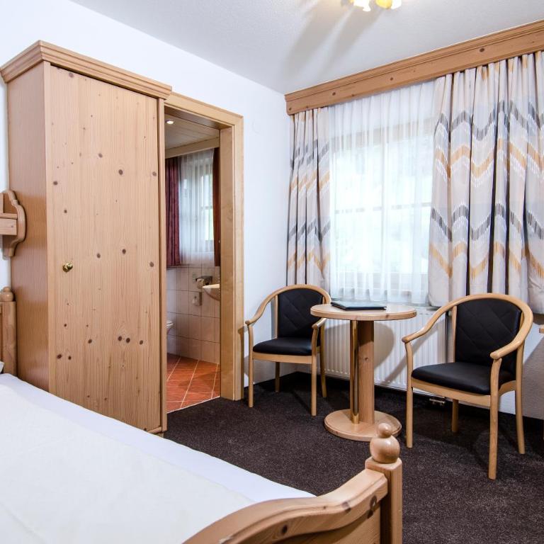 Hotel Garni Subretta - Zweibettzimmer mit Bad - 3