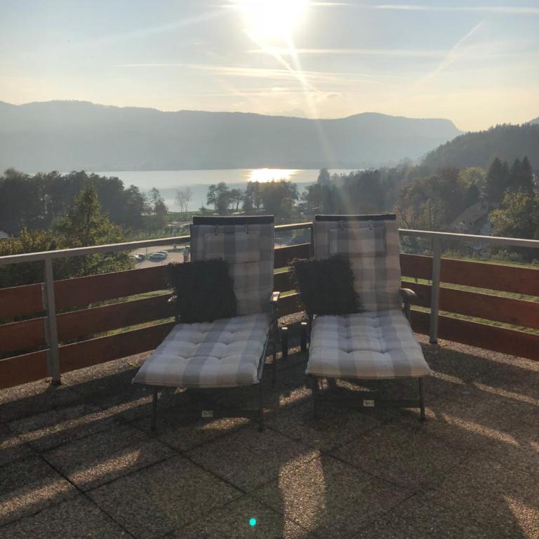 Große Ferienwohnung mit Seeblick nahe Wörthersee Ideal für Familien & Gruppen - Deluxe Apartment mit 3 Schlafzimmern, Terrasse und Seeblick - 18