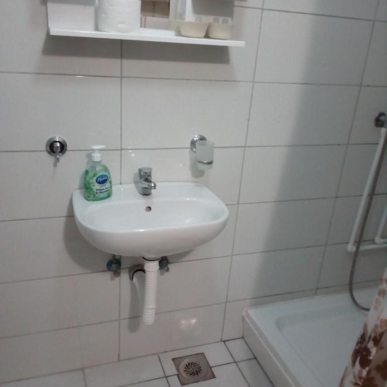 Hostel Corner 021 - Studio - 3