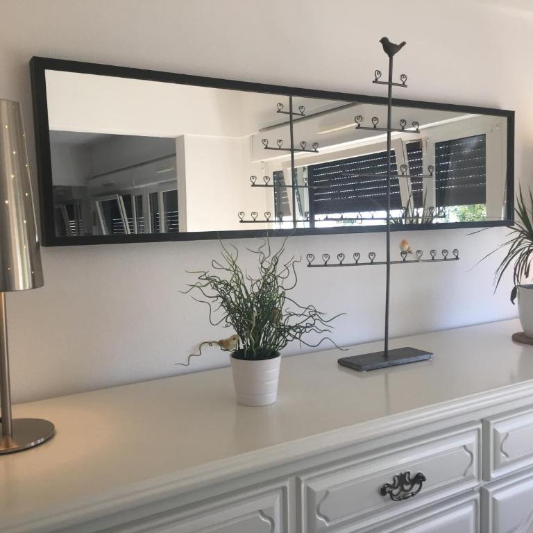 BedinReims elegant green bottle quiet and close to center free parking and wifi free ideal 5 à 9 Adultes - Appartamento Deluxe - 13