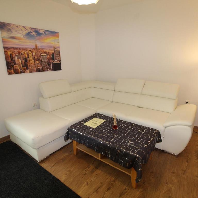 HeRo´s Home - Apartment mit Gartenblick 2 - 3