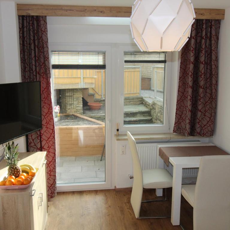 HeRo´s Home - Apartment mit Terrasse 1 - 9