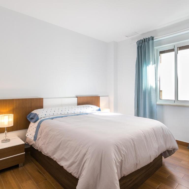 TEATRO centro alicante - Three-Bedroom Apartment - 8