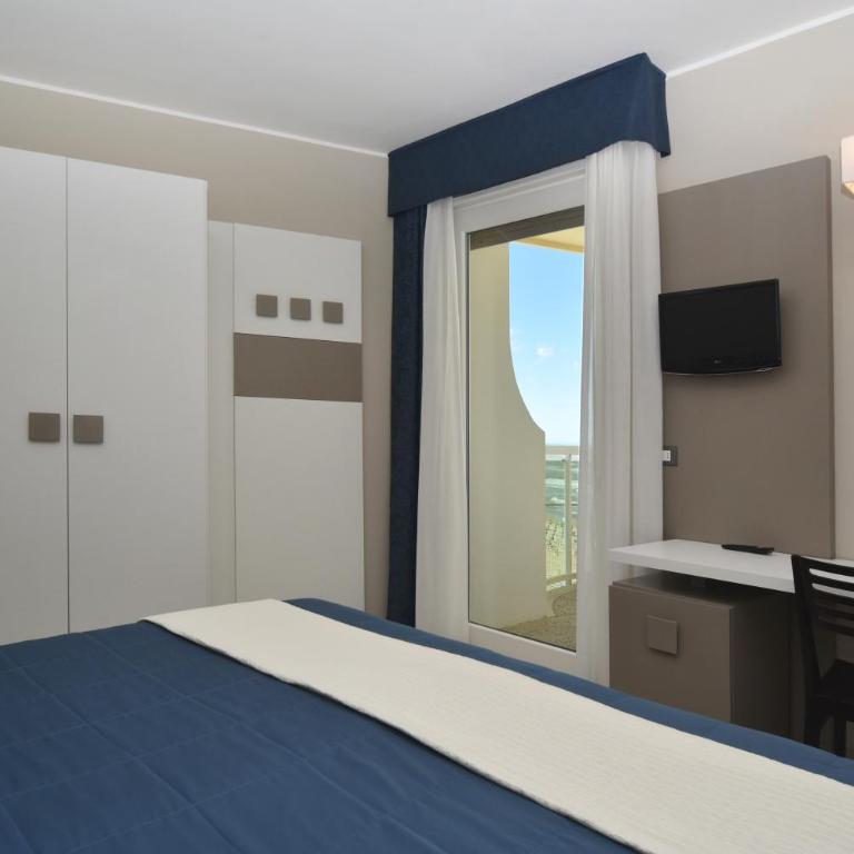 Hotel Anthony - Camera Comfort Matrimoniale/Doppia con Letti Singoli con Balcone e Vista Mare Laterale - 5