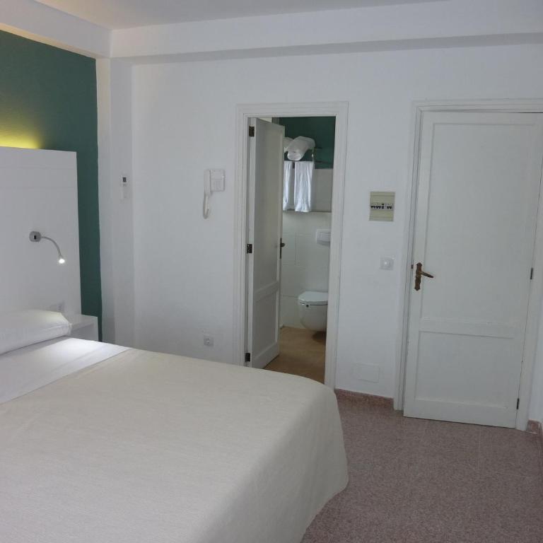 Hotel Sa Roqueta Can Picafort ADULTS ONLY - Double or Twin Room with Balcony - 4