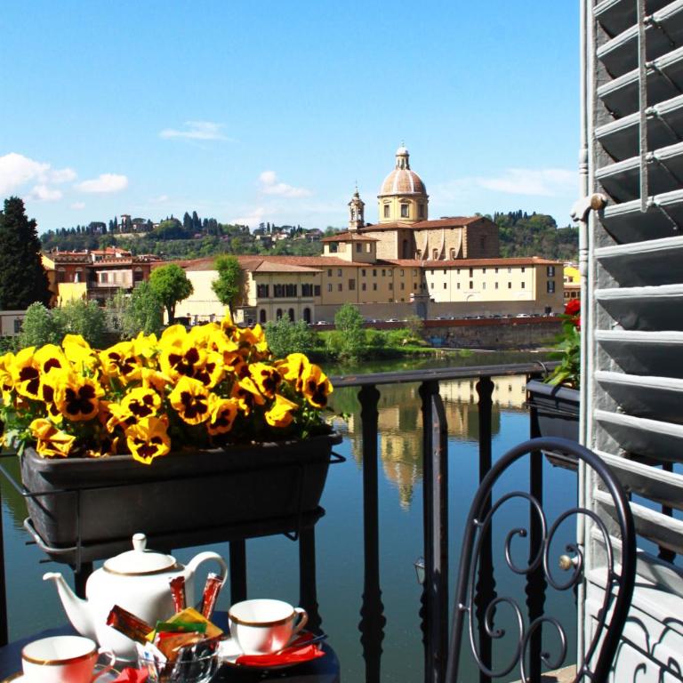 Residenza Vespucci - Camera Luxury Matrimoniale/Doppia con Letti Singoli con Balcone e Vista Fiume - 25