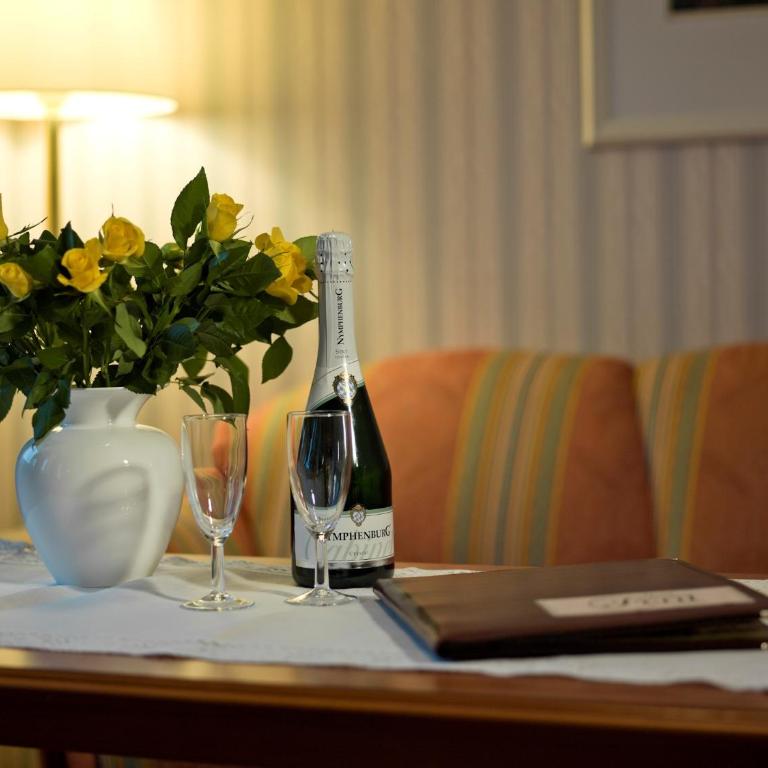 Hotel Pension Fent - Superior Doppelzimmer mit Gartenblick - 4