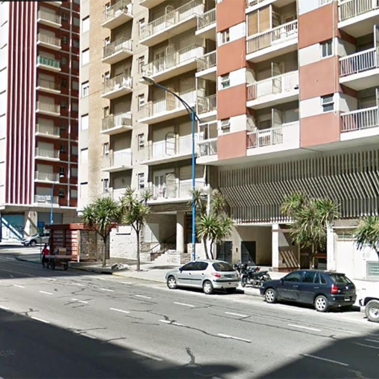 Depto. c/balcón, Colón y Olavarría - Apartamento - 12