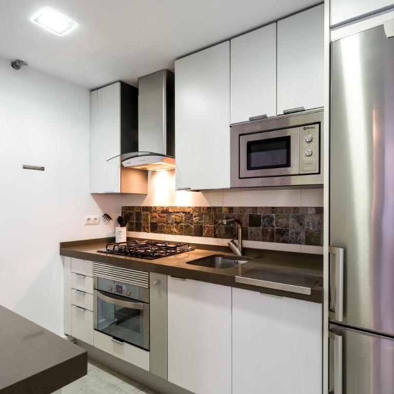 LR2 Private Terrace & Parking Right in the city Center - Apartamento - 21