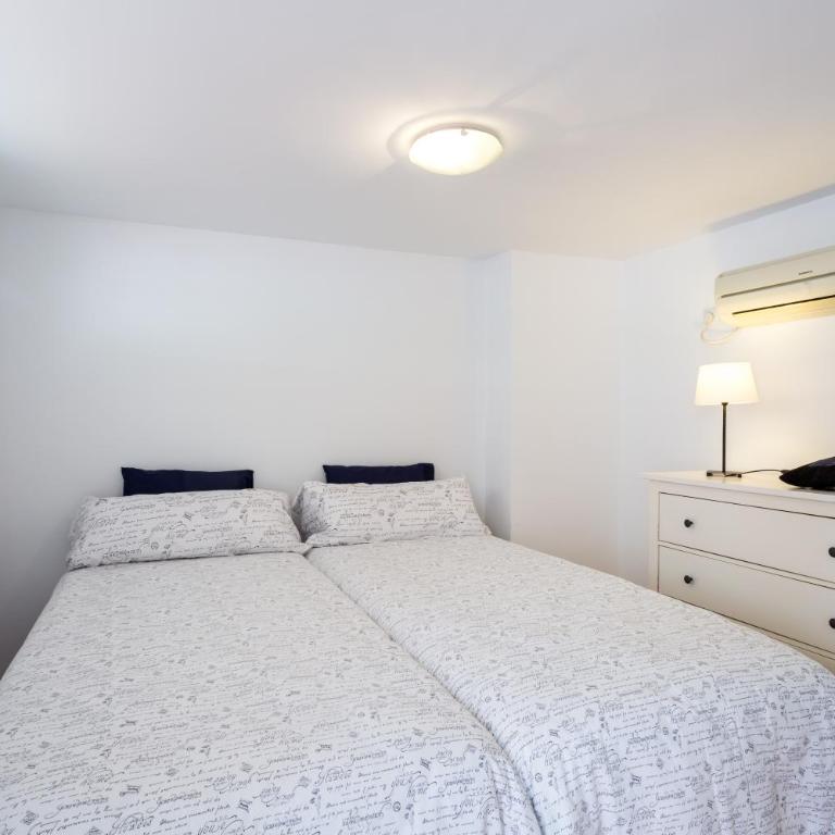 LR2 Private Terrace & Parking Right in the city Center - Apartamento - 34