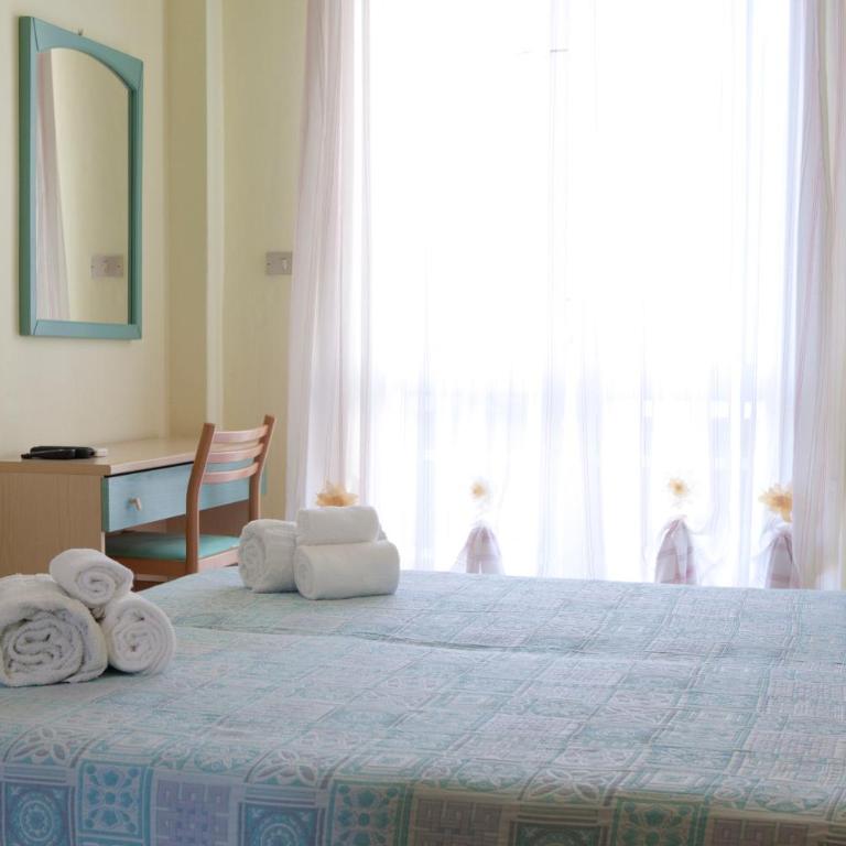 Hotel Sant'Angelo - Camera Matrimoniale/Doppia con Letti Singoli con Balcone - 13