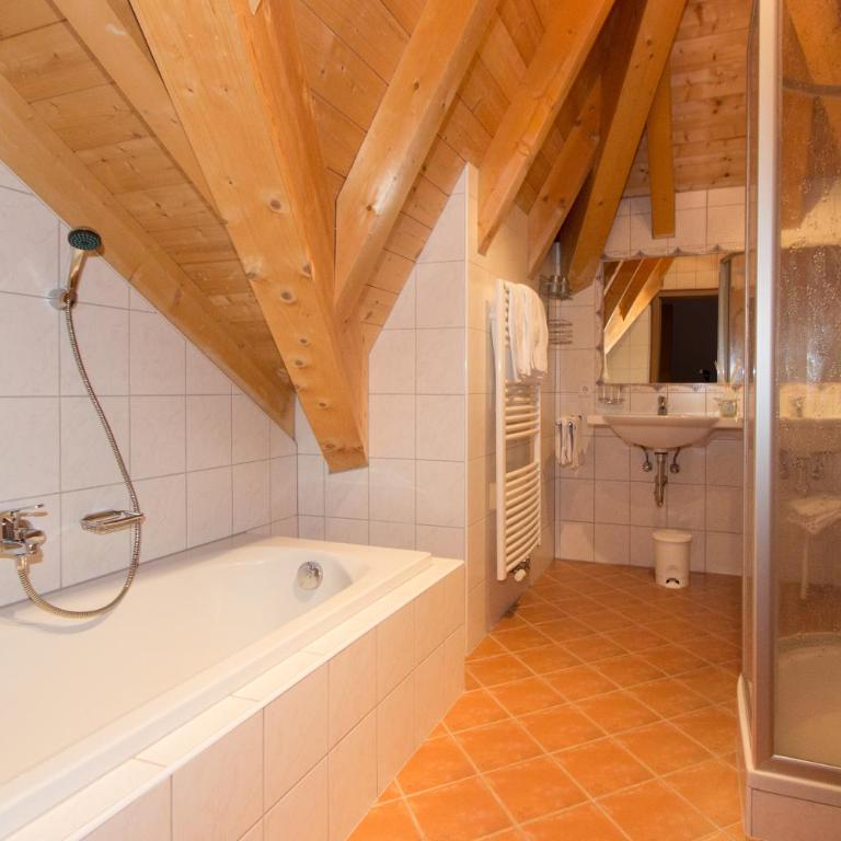 Hotel Garni Försterheim - Apartment mit Blick auf die Berge - 2