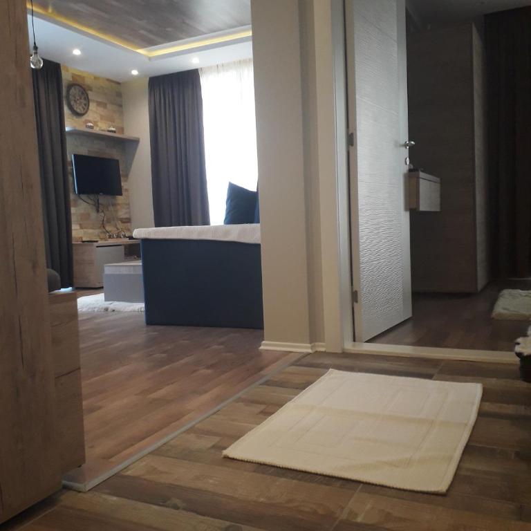 Apartman Lux Kopaonik - Apartment with Mountain View - 12