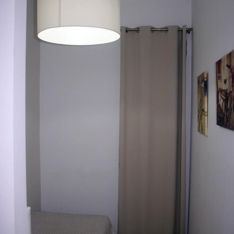 Holiday Apartments Malvarrosa Beach - Superior Three-Bedroom Apartment with Terrace - 23