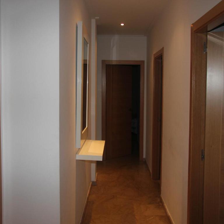 Holiday Apartments Malvarrosa Beach - Superior Three-Bedroom Apartment with Terrace - 24