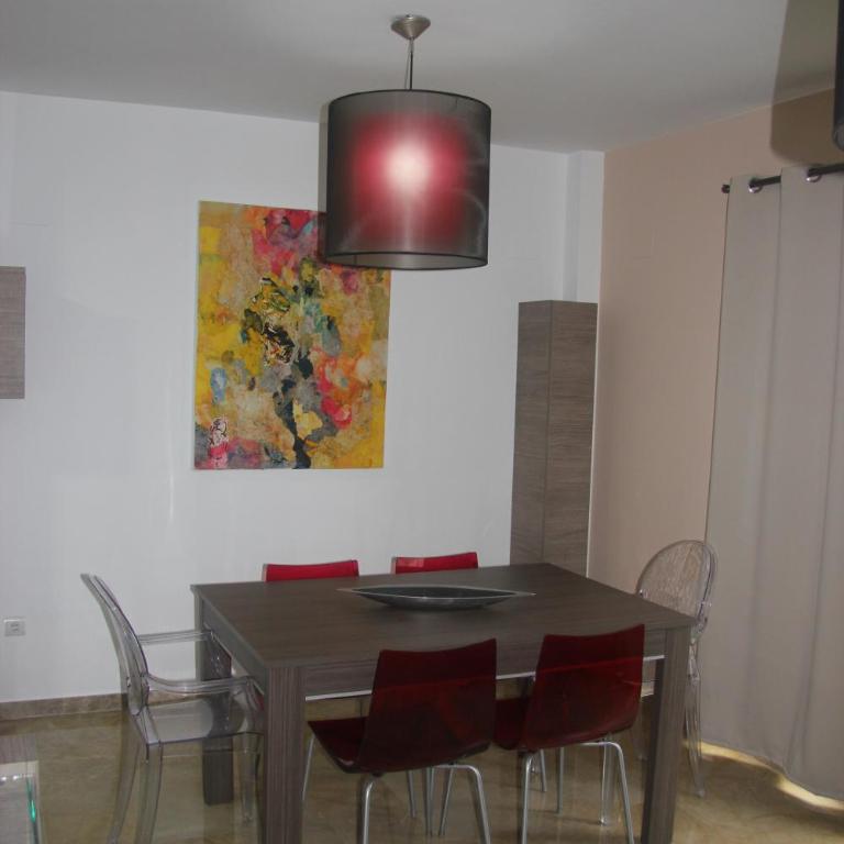 Holiday Apartments Malvarrosa Beach - Superior Two-Bedroom Apartment with Terrace - 8