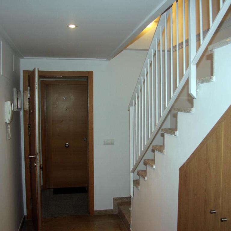 Holiday Apartments Malvarrosa Beach - Superior Two-Bedroom Apartment with Terrace - 10