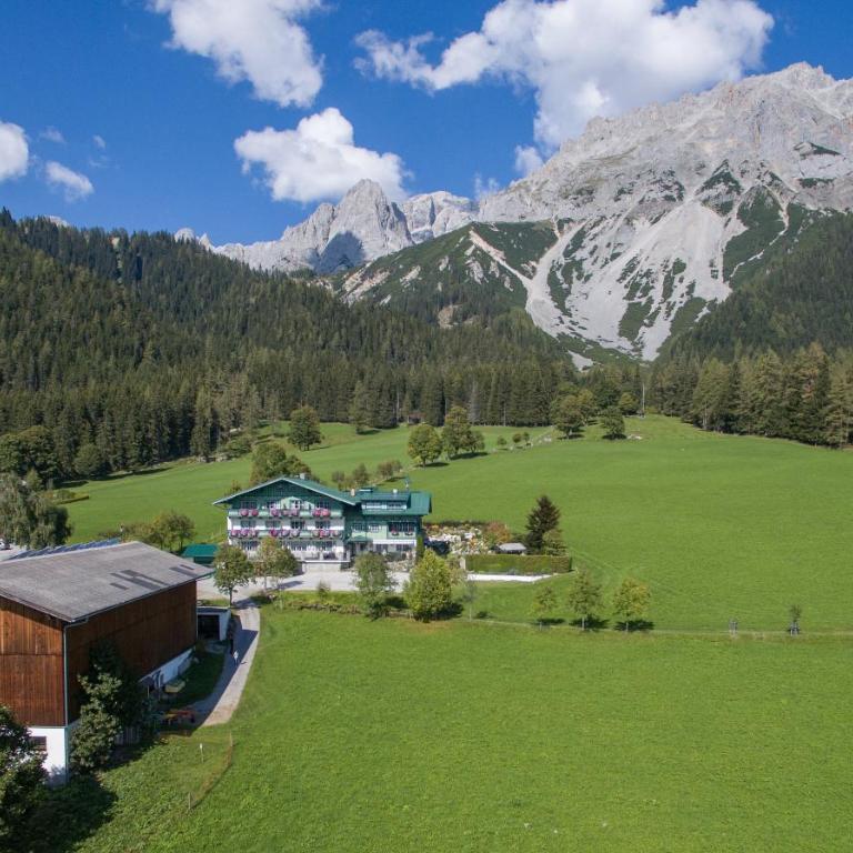 Pension Stoffenbauer - Deluxe Double Room (2 Adults + 1 Child) - 5