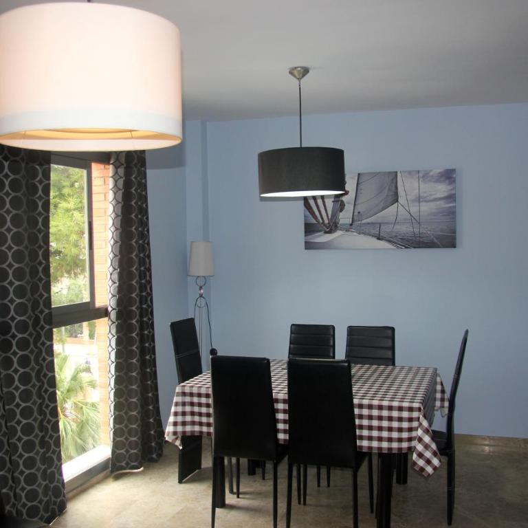 Holiday Apartments Malvarrosa Beach - Two-Bedroom Apartment - 1