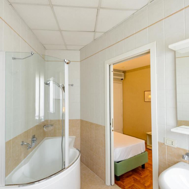 Hotel Continental - Camera Singola - 12