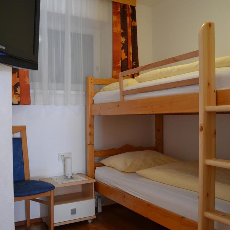 Appartementhaus Evelyn - Apartment mit 2 Schlafzimmern und Terrasse - 7
