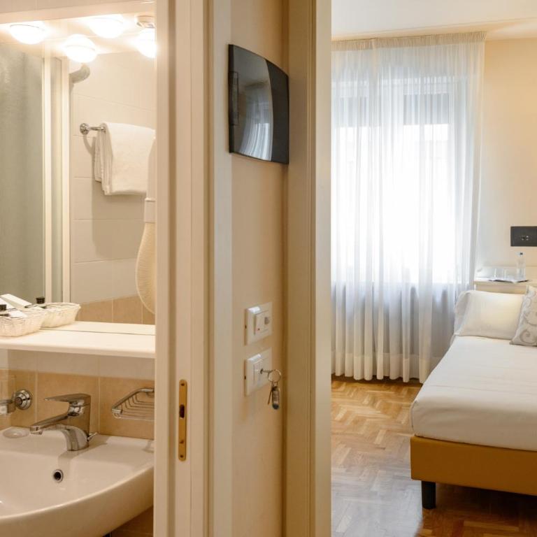 Hotel Continental - Camera Doppia con Letti Singoli - 6