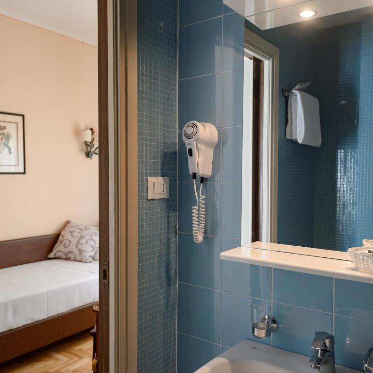 Hotel Continental - Camera Singola - 4
