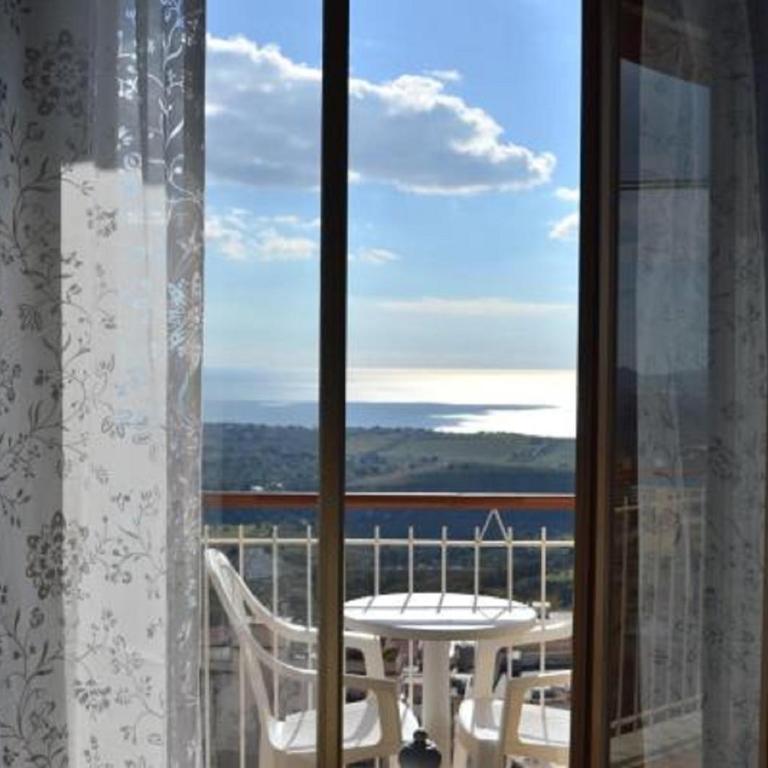 B&B MiraValle Agrigento - Camera Matrimoniale con Balcone e Vista Mare - 15