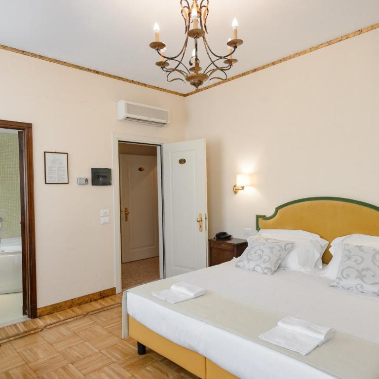 Hotel Continental - Camera Familiare (2 Adulti + 2 Bambini) - 7