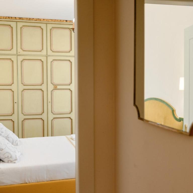 Hotel Continental - Camera Familiare (2 Adulti + 2 Bambini) - 5